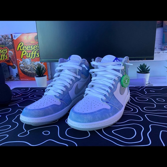 Jordan 1 hyper royals - Picture 7 of 7